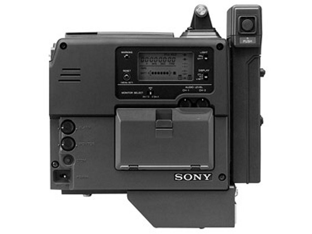SONY DXC-D30 + PVV-3 BETACAMSP 業務用ビデオカメラ SONY DXC-D30 + PVV-3 BETACAMSP 業務用ビデオカメラ - メルカリ