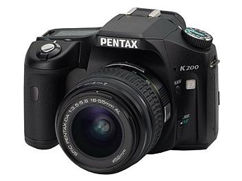 Pentax K200D DSLR Camera with Pentax 18-55mm Lens