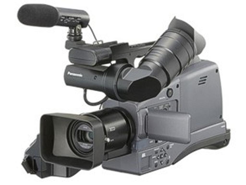 輝く高品質な Panasonic NTSC Camcorder AVCHD AG-HMC70 ビデオカメラ