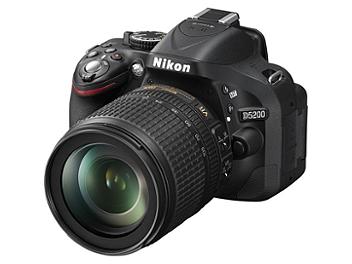 Nikon D5200 DSLR Camera with Nikon 18-105mm Lens