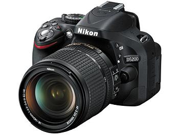 Nikon D5200 DSLR Camera with Nikon 18-140mm VR DX Lens