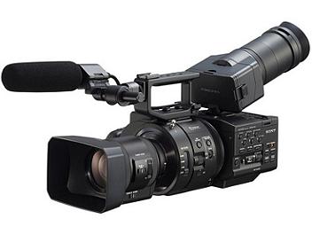 Sony NEX-FS700RH HD Camcorder Kit with Sony 18-200mm PZ OSS Lens